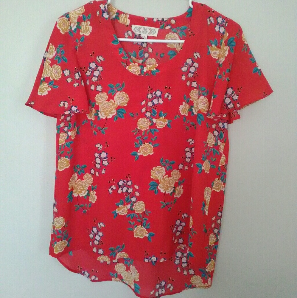 Red floral top